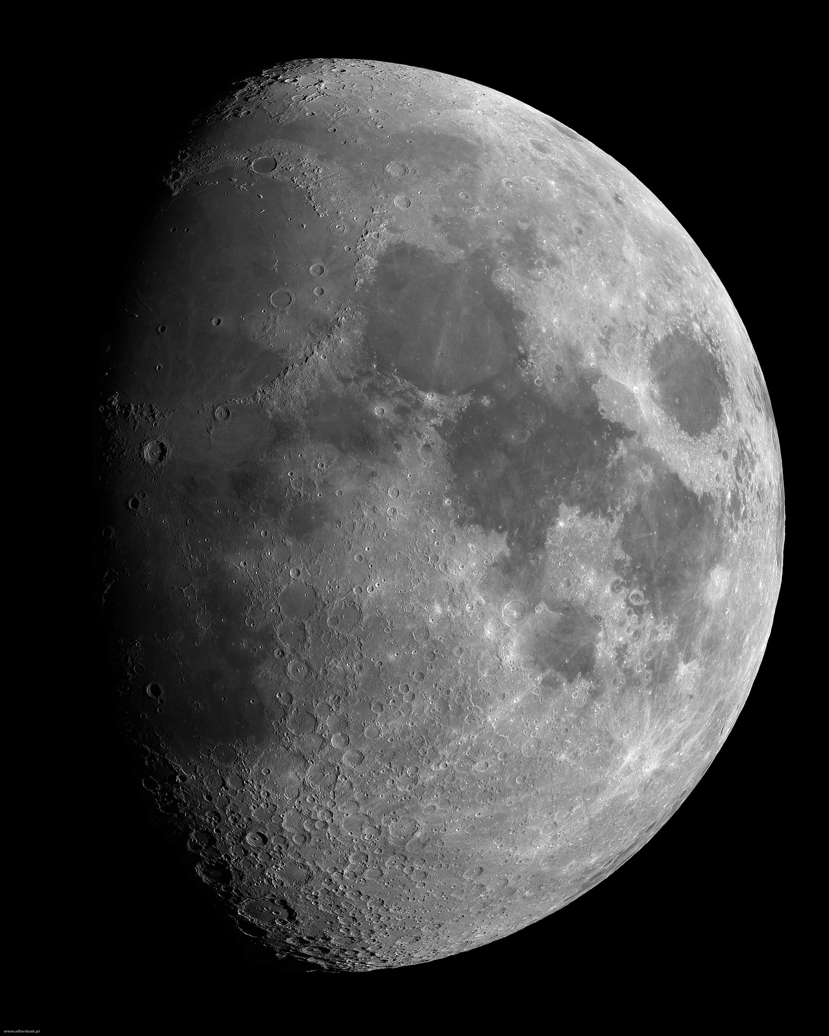 Księżyc, faza 74.4%