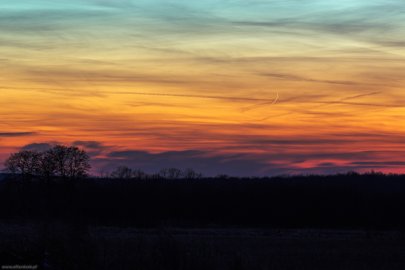 18.03, Księżyc 1.25 doby po nowiu, 17:50UT