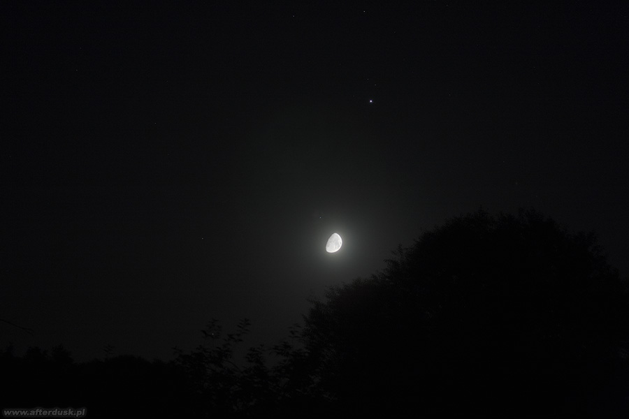 Księżyc i Jowisz szeroko