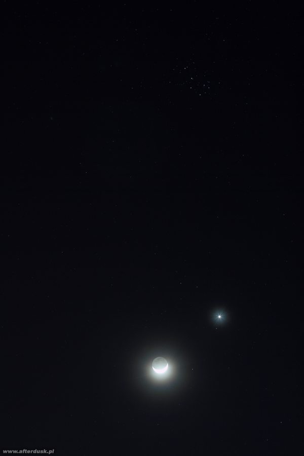 Księżyc, Wenus i Plejady