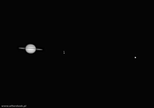 Saturn z księżycami z 1. kwietnia 2009 roku