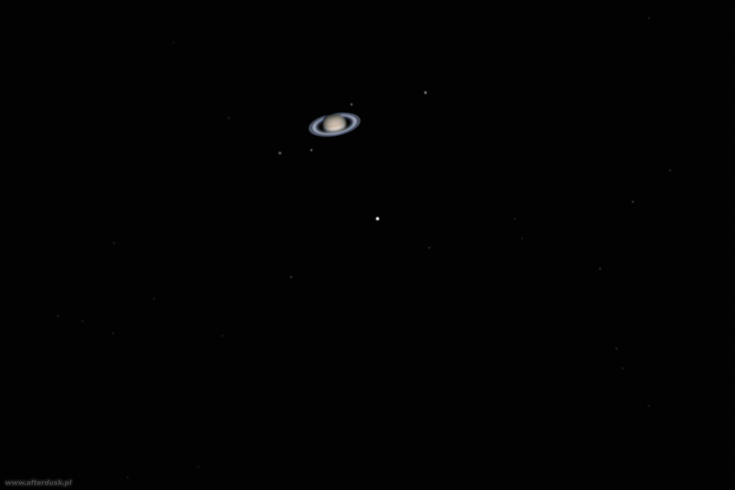 Saturn z księżycami z 23. sierpnia 2019