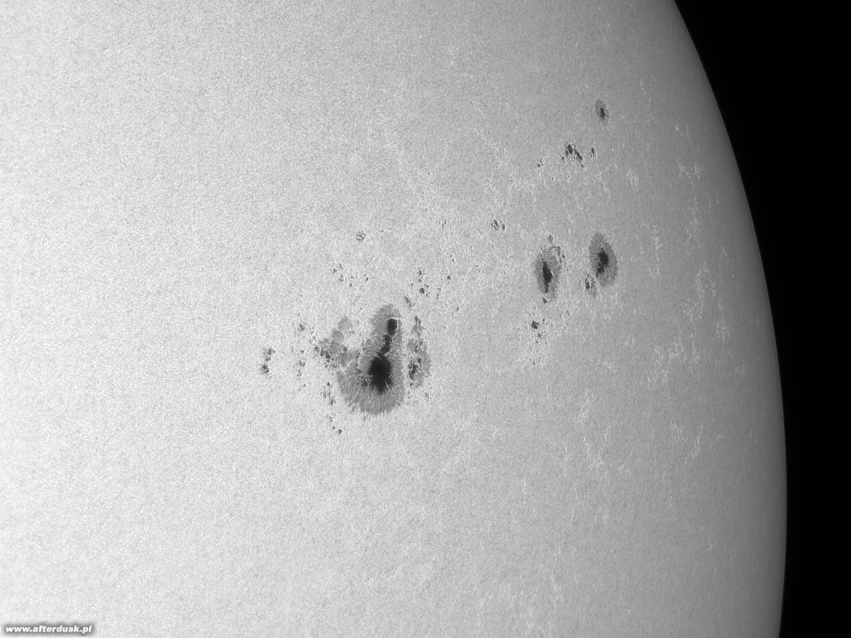 Słońce, grupy 1519-1521