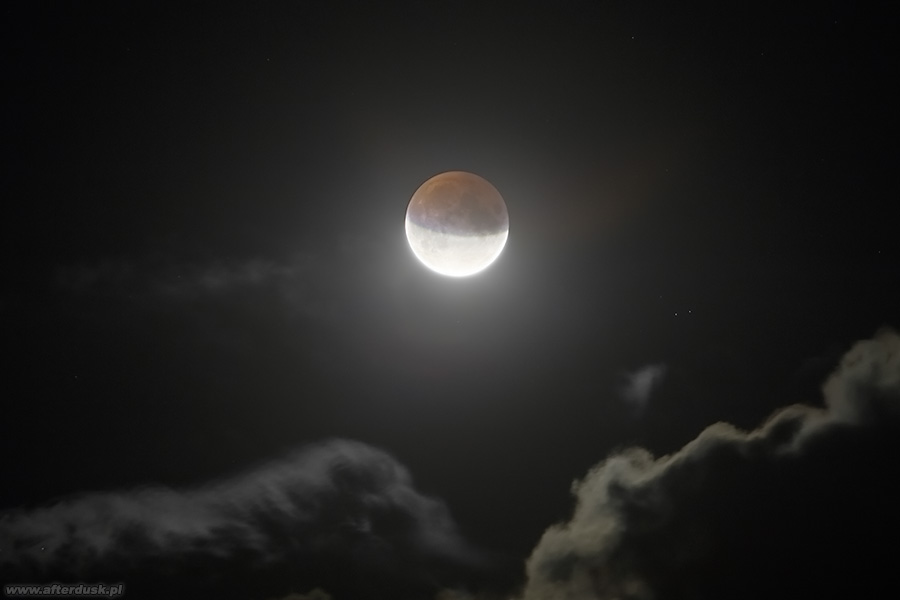 Zaćmienie Księżyca 21:48UT