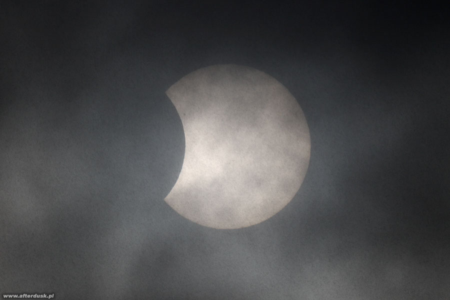 Końcówka zaćmienia - śnieg